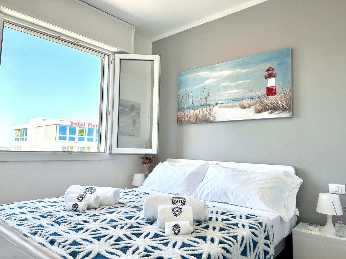 Beach Front Apartment Sabbiadoro لينانو سابيادورو المظهر الخارجي الصورة