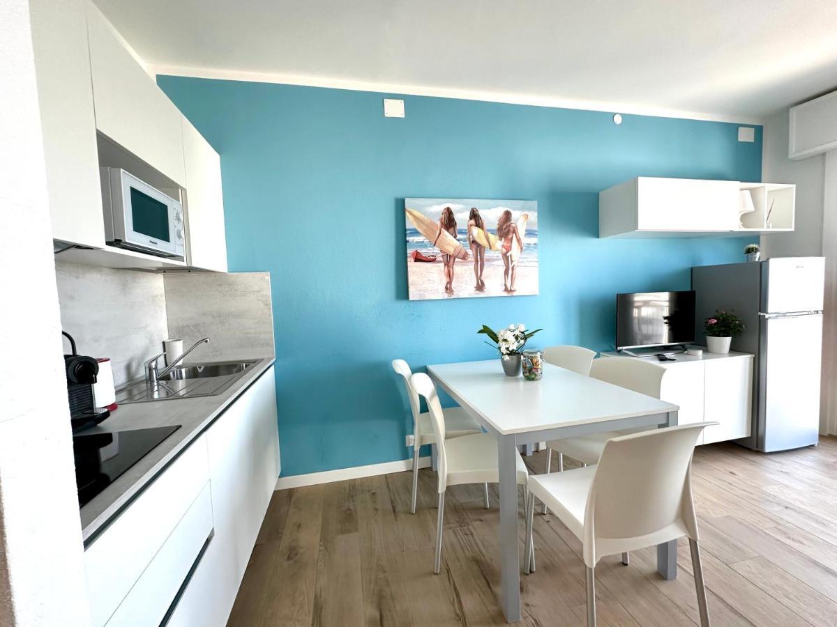 Beach Front Apartment Sabbiadoro لينانو سابيادورو المظهر الخارجي الصورة