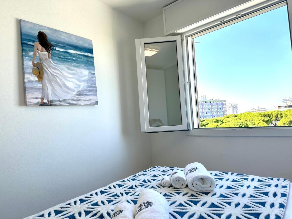 Beach Front Apartment Sabbiadoro لينانو سابيادورو المظهر الخارجي الصورة