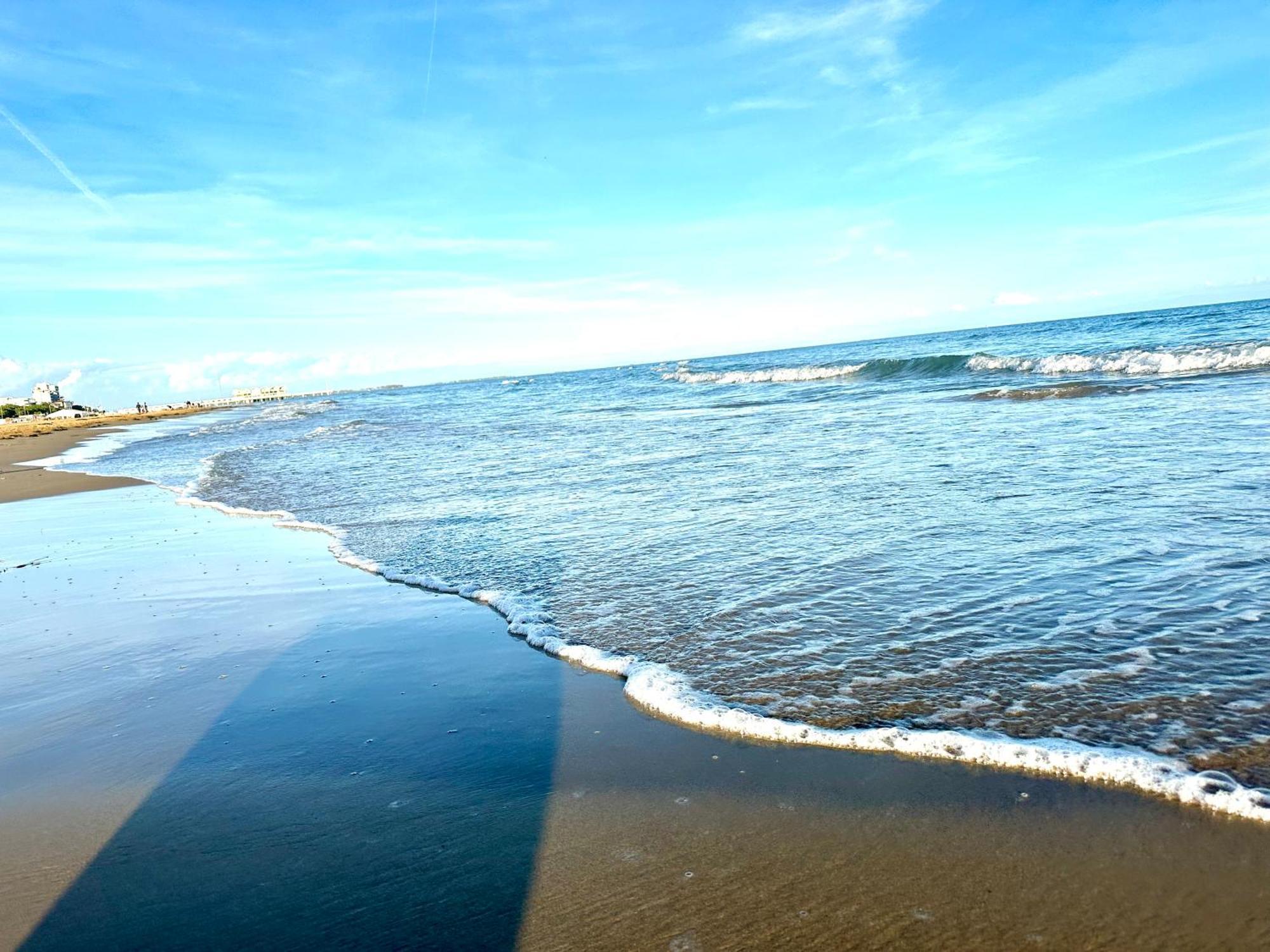 Beach Front Apartment Sabbiadoro لينانو سابيادورو المظهر الخارجي الصورة